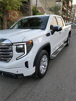 GMC Sierra